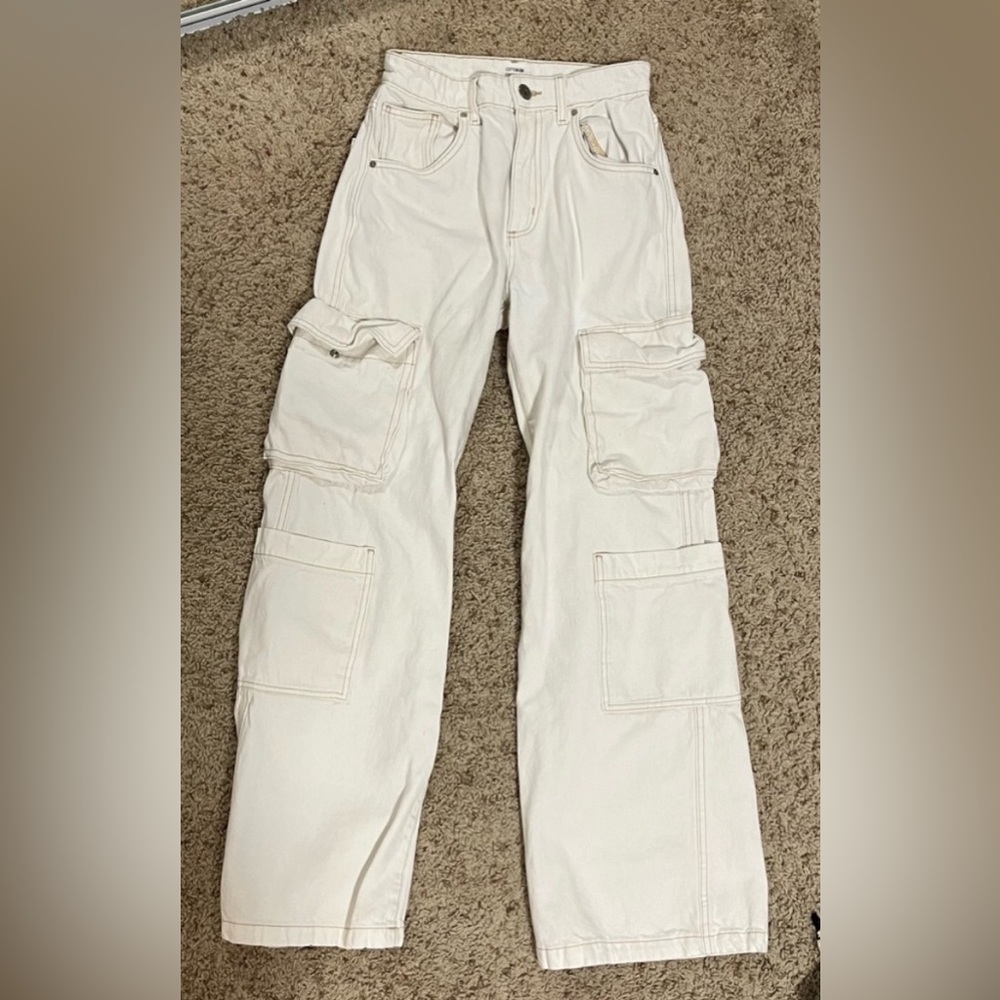 Women’s white cargo jeans; Cotton On: Cargo wide leg jean, size 2, used/like new